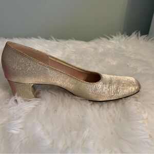 Realites Vintage Pumps
